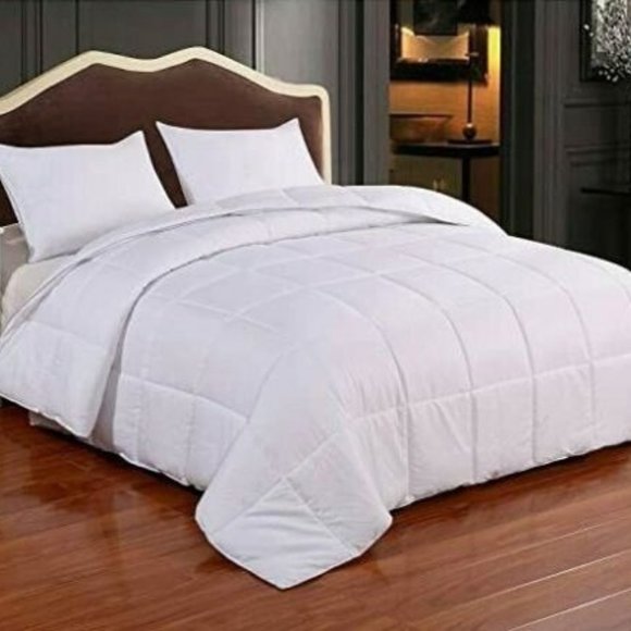 TWIN The Big One BRIGHT WHITE Down Alternative Reversible Comforter - Picture 1 of 2